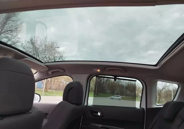 PEUGEOT 3008 E-HDi 115 ETG6 Stop&Start Allure