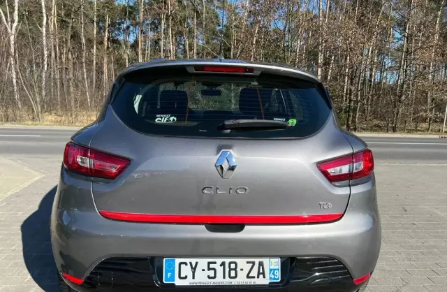 RENAULT Clio 