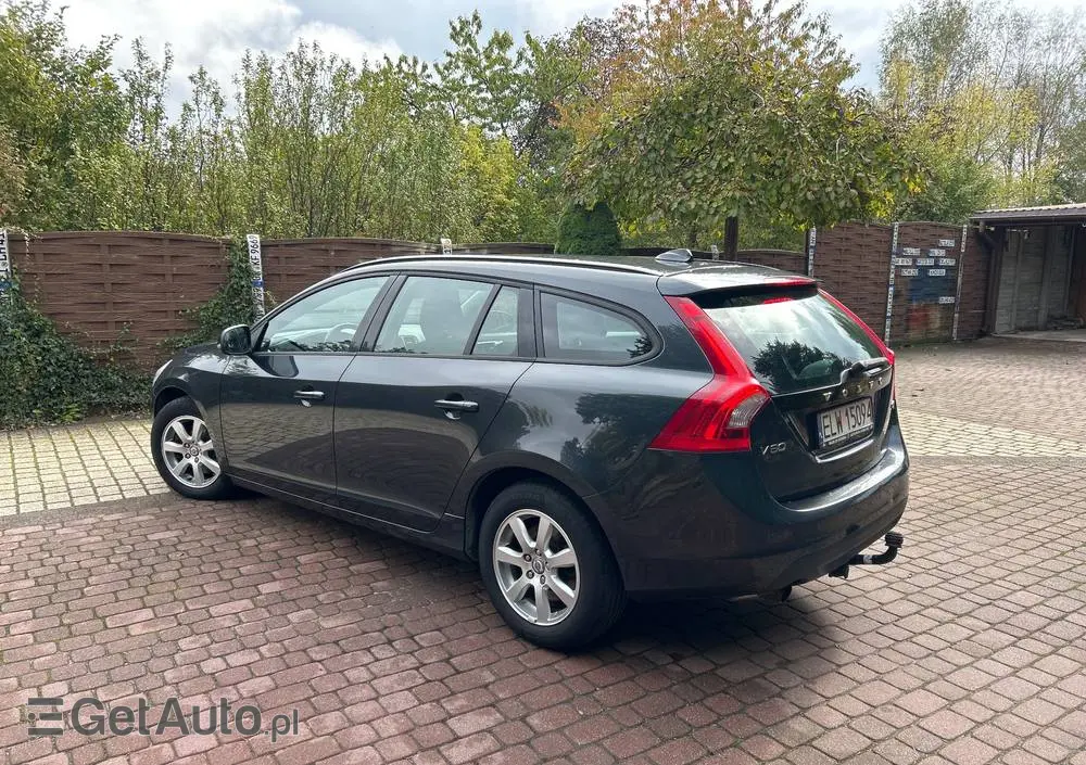 VOLVO V60 DRIVe