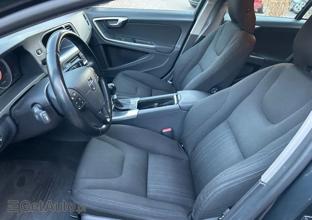 VOLVO V60 DRIVe
