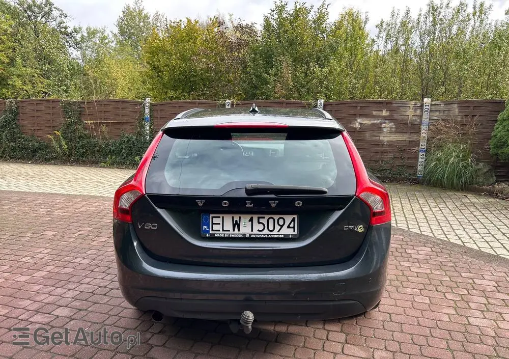 VOLVO V60 DRIVe