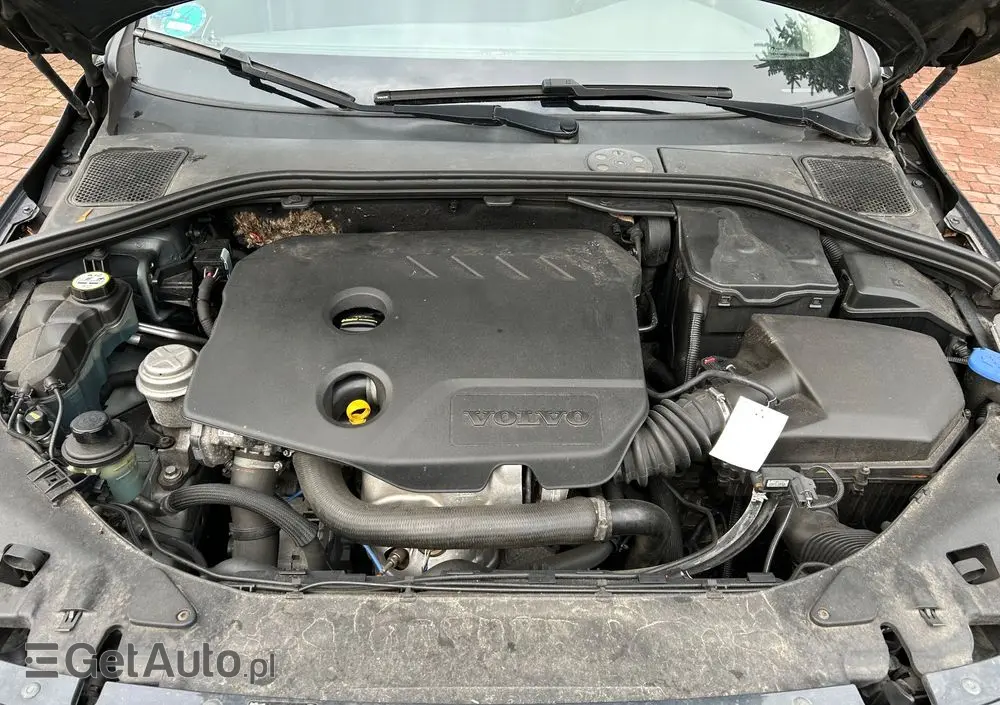 VOLVO V60 DRIVe