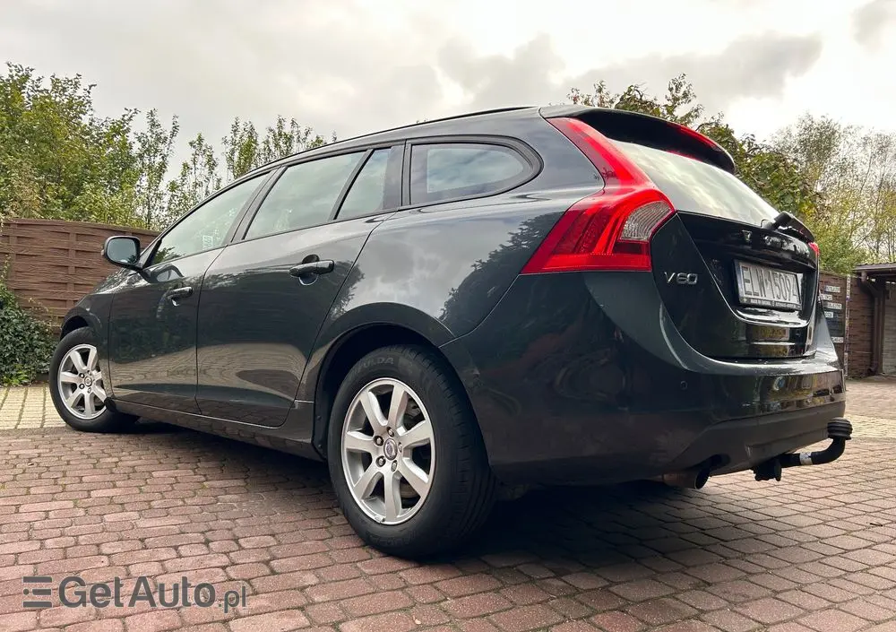 VOLVO V60 DRIVe