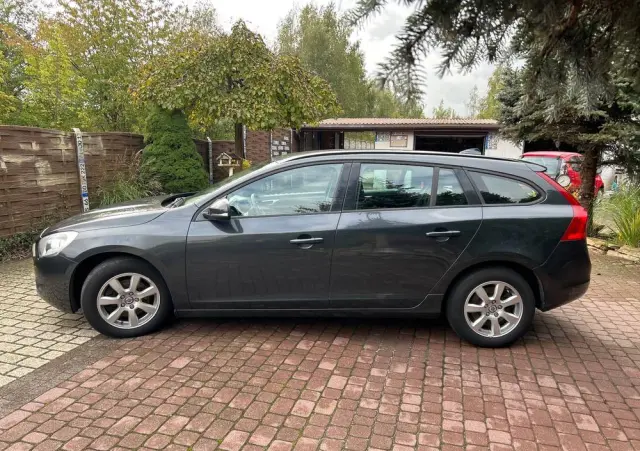 VOLVO V60 DRIVe