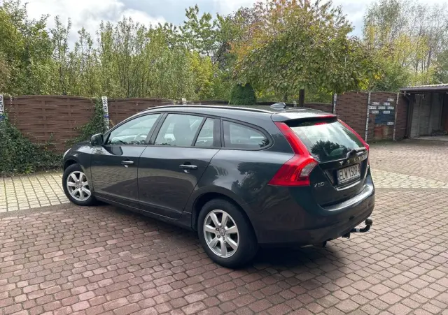 VOLVO V60 DRIVe