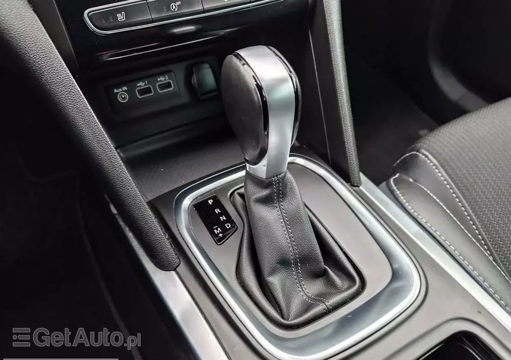 RENAULT Megane 1.3 TCe Intens EDC