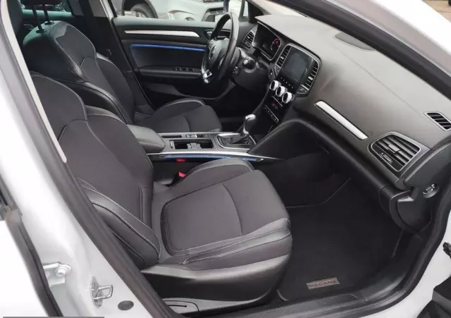 RENAULT Megane 1.3 TCe Intens EDC