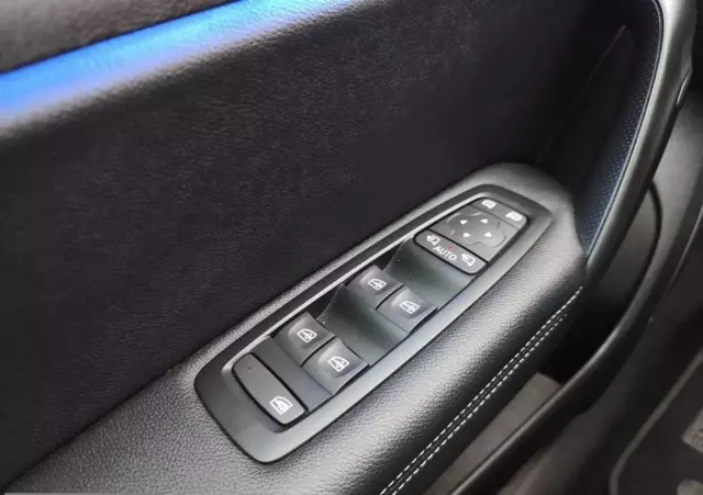 RENAULT Megane 1.3 TCe Intens EDC