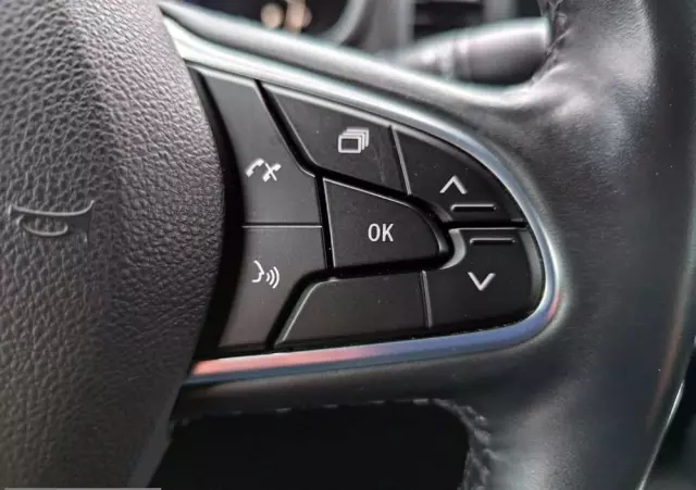 RENAULT Megane 1.3 TCe Intens EDC