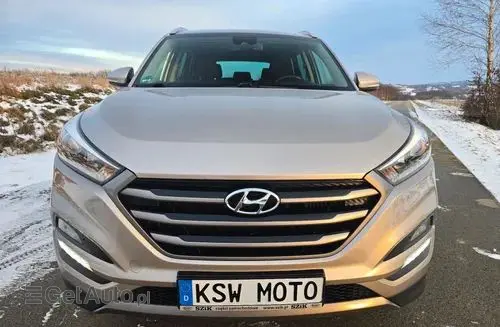 HYUNDAI Tucson 