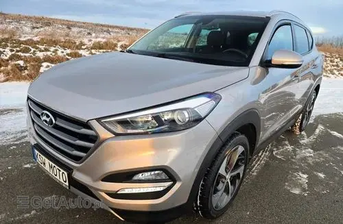 HYUNDAI Tucson 
