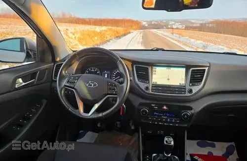 HYUNDAI Tucson 