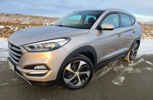 HYUNDAI Tucson 