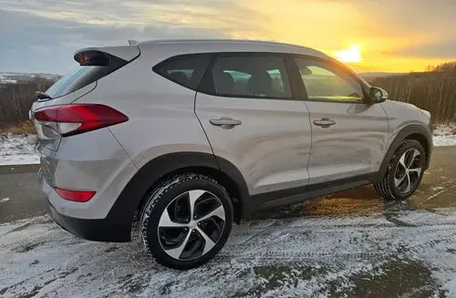 HYUNDAI Tucson 