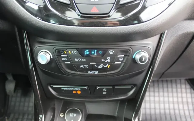 FORD B-MAX 1.0 EcoBoost Titanium