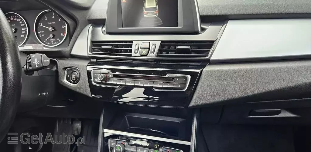 BMW Seria 2 218d (150 KM) xDrive