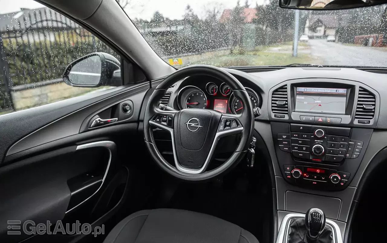 OPEL Insignia 