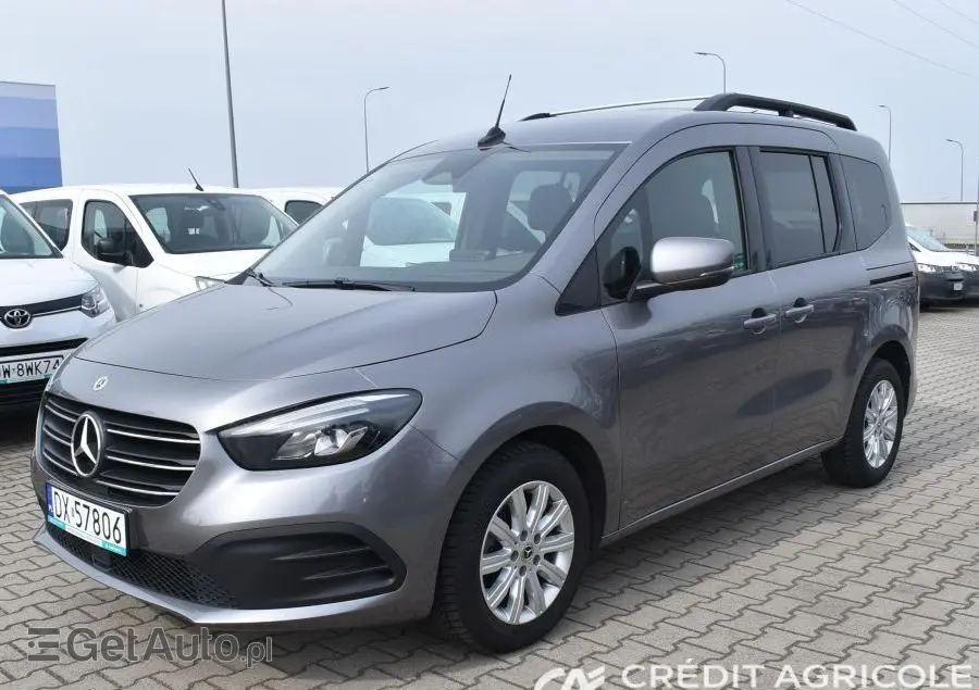 MERCEDES-BENZ Klasa T 180 d Progressive