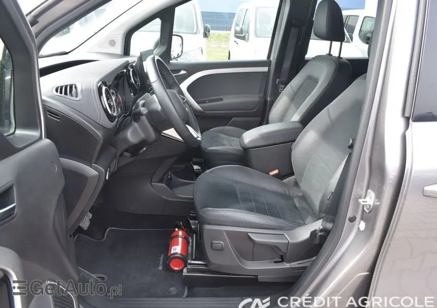 MERCEDES-BENZ Klasa T 180 d Progressive