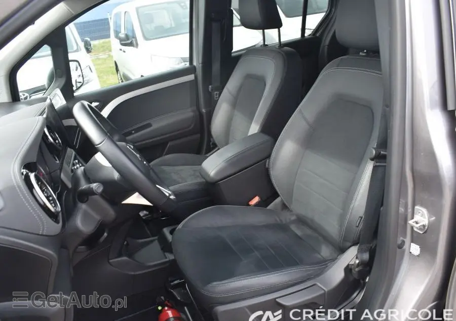 MERCEDES-BENZ Klasa T 180 d Progressive