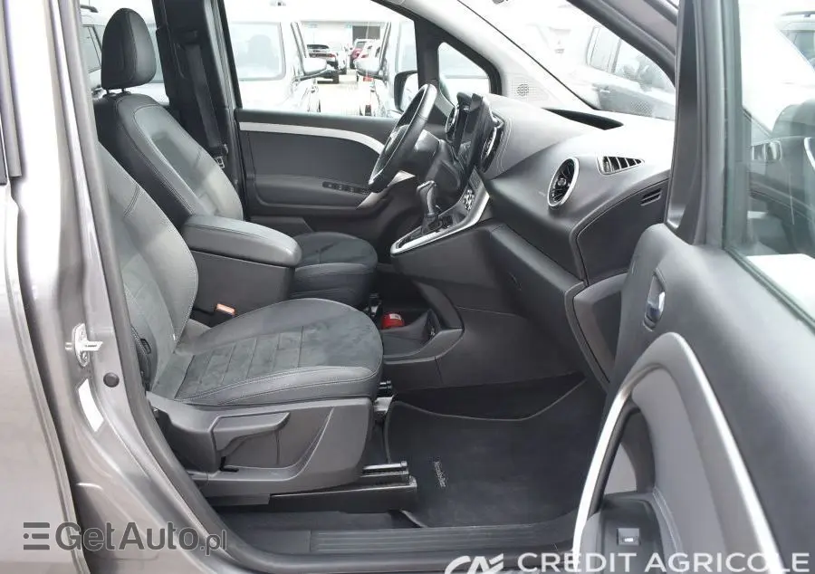 MERCEDES-BENZ Klasa T 180 d Progressive