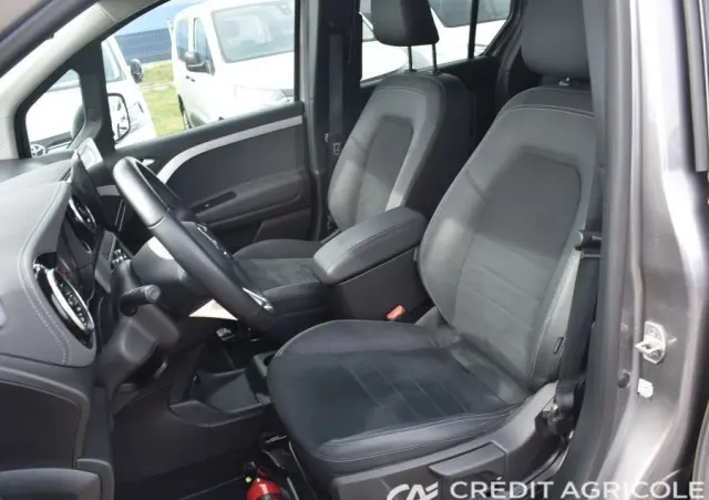 MERCEDES-BENZ Klasa T 180 d Progressive