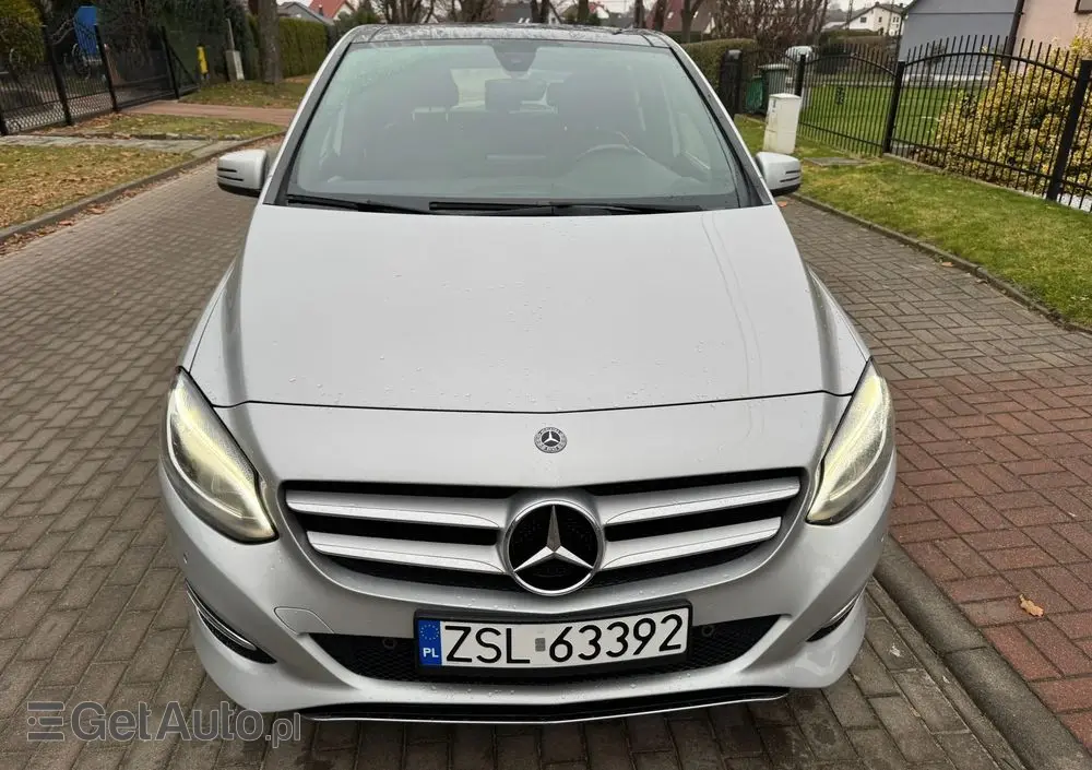 MERCEDES-BENZ Klasa B 250 4Matic 7G-DCT UrbanStyle Edition