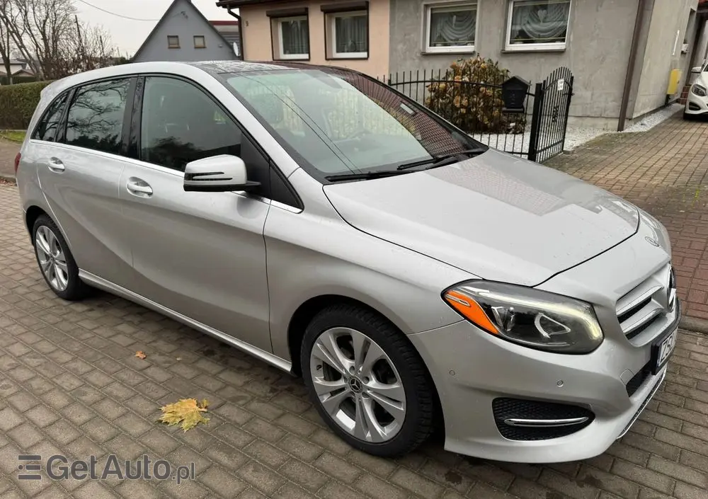 MERCEDES-BENZ Klasa B 250 4Matic 7G-DCT UrbanStyle Edition