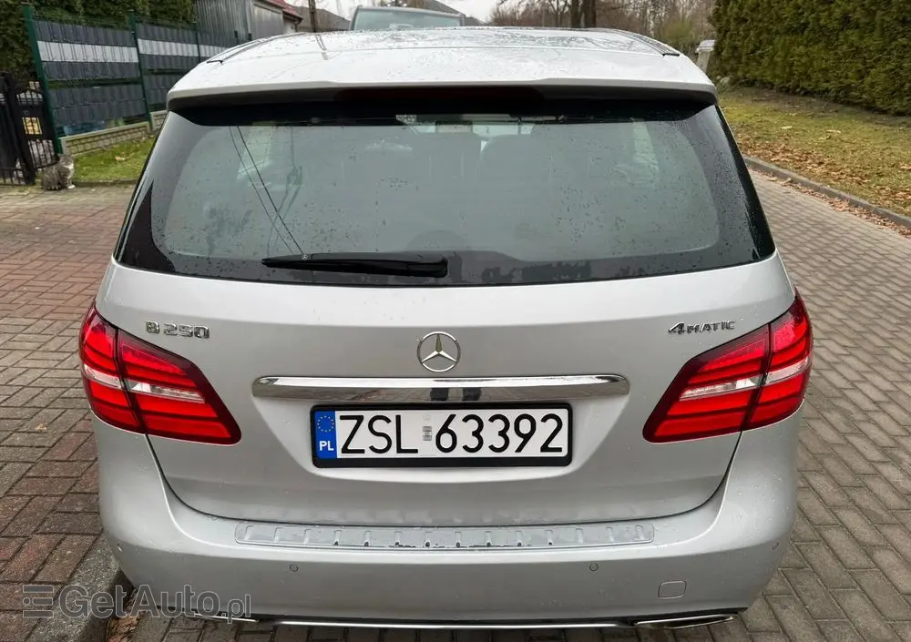 MERCEDES-BENZ Klasa B 250 4Matic 7G-DCT UrbanStyle Edition