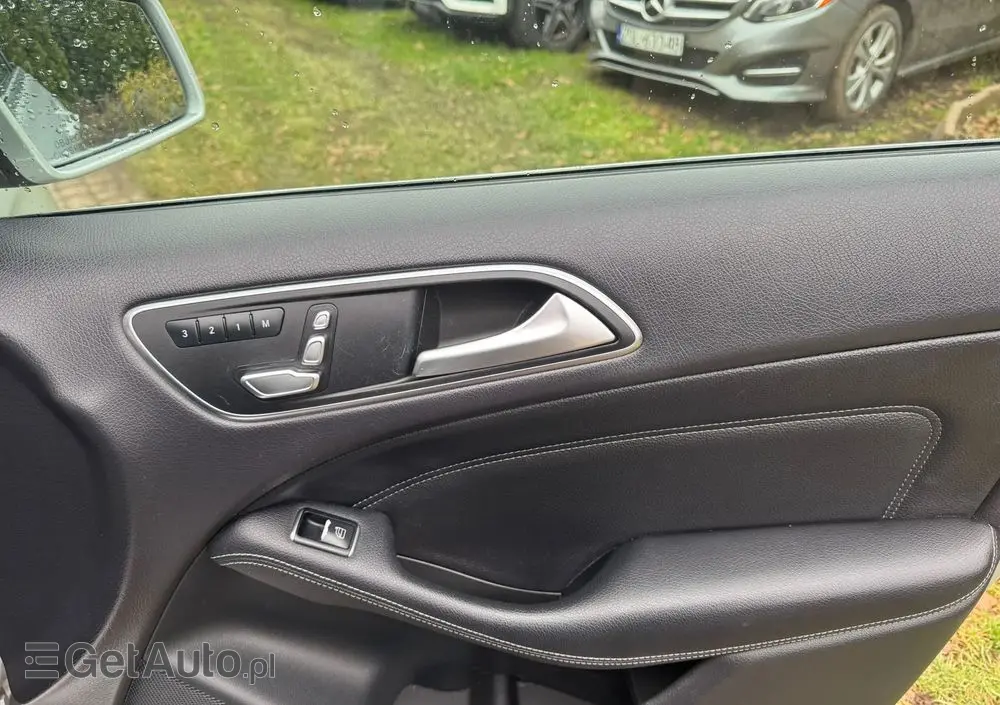 MERCEDES-BENZ Klasa B 250 4Matic 7G-DCT UrbanStyle Edition