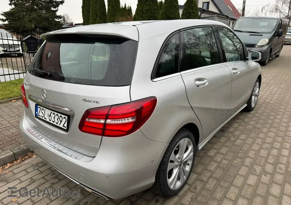 MERCEDES-BENZ Klasa B 250 4Matic 7G-DCT UrbanStyle Edition
