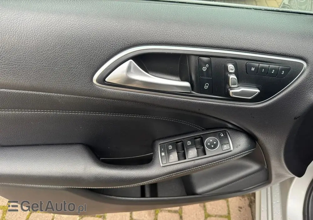 MERCEDES-BENZ Klasa B 250 4Matic 7G-DCT UrbanStyle Edition