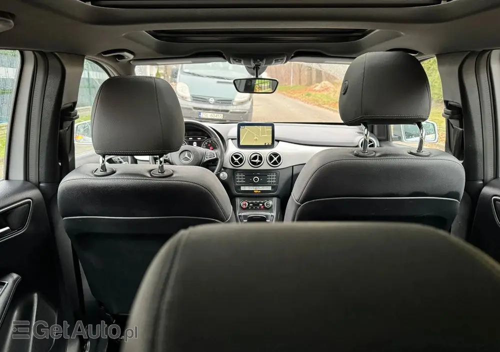 MERCEDES-BENZ Klasa B 250 4Matic 7G-DCT UrbanStyle Edition