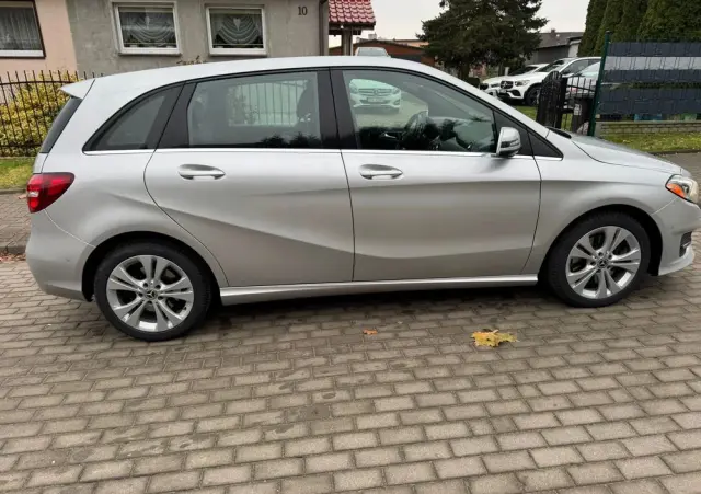 MERCEDES-BENZ Klasa B 250 4Matic 7G-DCT UrbanStyle Edition