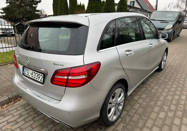 MERCEDES-BENZ Klasa B 250 4Matic 7G-DCT UrbanStyle Edition