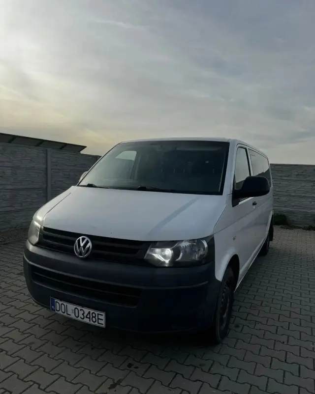 VOLKSWAGEN Transporter L2H1