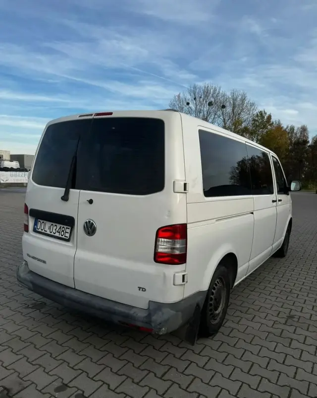 VOLKSWAGEN Transporter L2H1