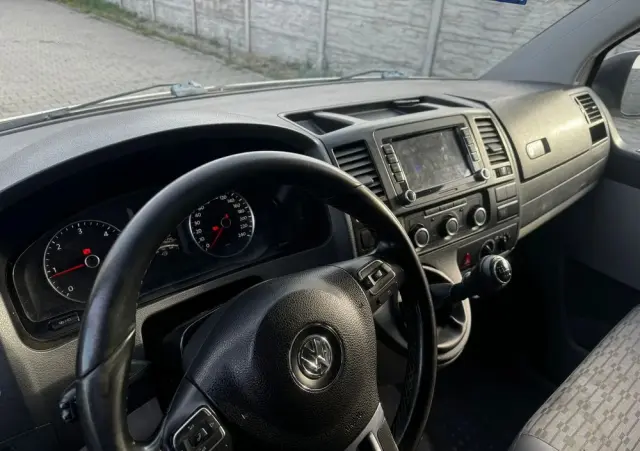 VOLKSWAGEN Transporter L2H1