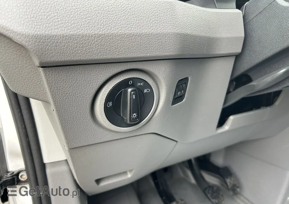 VOLKSWAGEN CRAFTER L2H2  2.0 TDI 7-osobowa brygadówka 