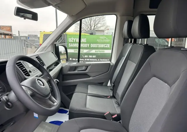 VOLKSWAGEN CRAFTER L2H2  2.0 TDI 7-osobowa brygadówka 
