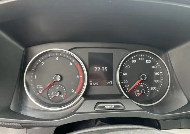 VOLKSWAGEN CRAFTER L2H2  2.0 TDI 7-osobowa brygadówka 