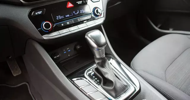 HYUNDAI IONIQ Hybrid 1.6 GDI