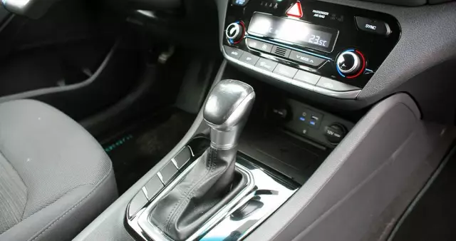 HYUNDAI IONIQ Hybrid 1.6 GDI