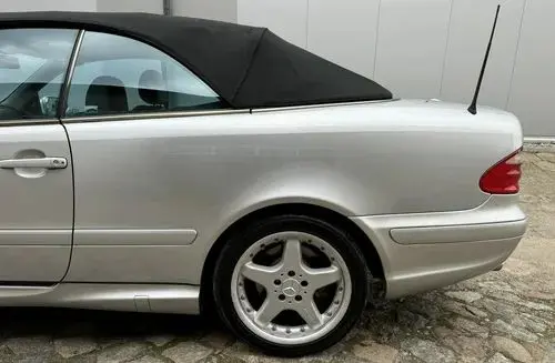 MERCEDES-BENZ CLK 