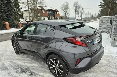 TOYOTA C-HR 