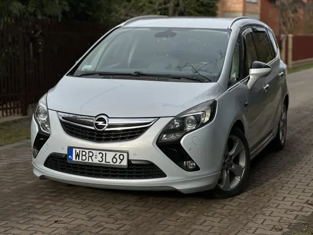 OPEL Zafira Cosmo