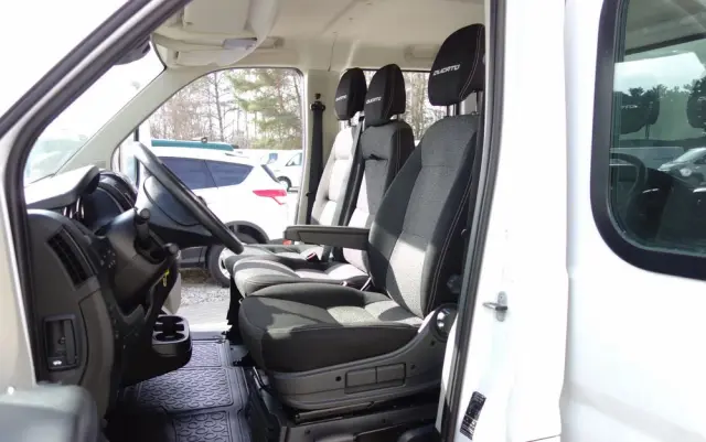 FIAT Ducato 2.3 MJT Doka Maxi 7 Osobowy Klima Webasto 