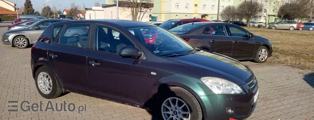 KIA Ceed 1.4 16V (90 KM)