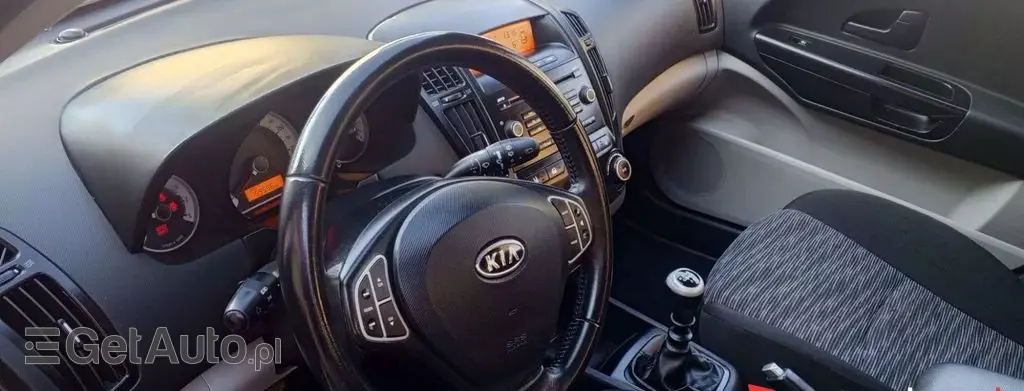 KIA Ceed 1.4 16V (90 KM)