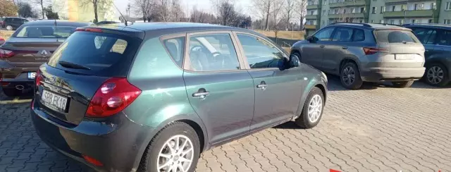 KIA Ceed 1.4 16V (90 KM)